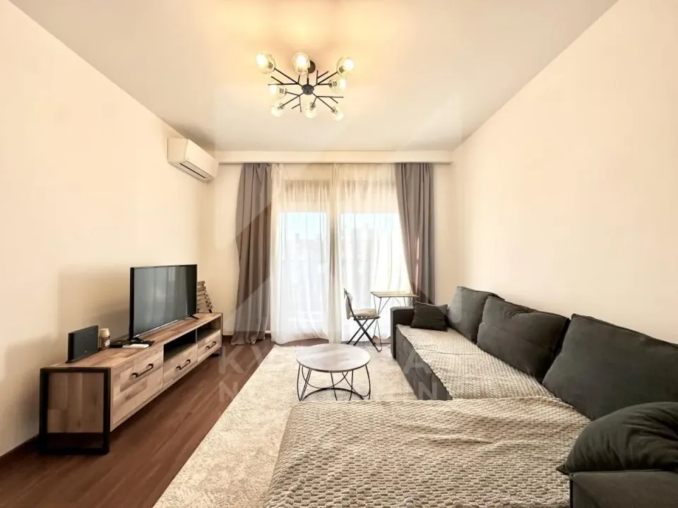 Izdavanje, jednosoban stan, 50m², Master Kvart, Podgorica