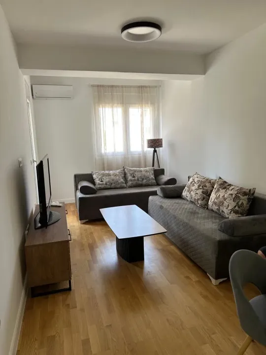 Rent, one bedroom apartment, 47m², Centar, Bar