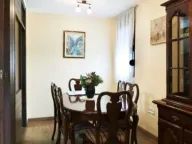 Izdavanje, dvosoban stan, 77m2, Blok 5, Podgorica
