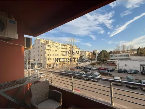 Rent, one bedroom apartment, 52m², Centar, Bar - image 2