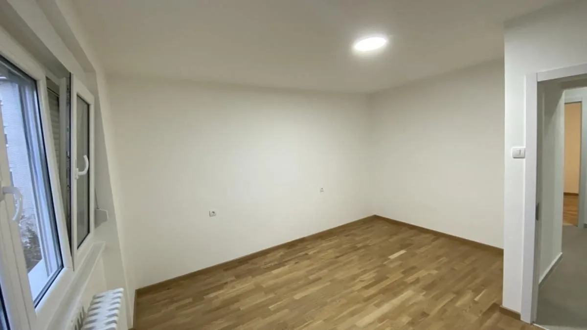 Prodaja, dvosoban stan, 54m², Sajmište, Novi Sad