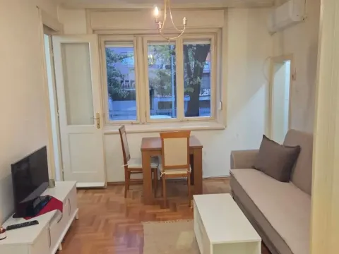 Izdavanje, jednosoban stan, 40m², Zabjelo, Podgorica - image 1