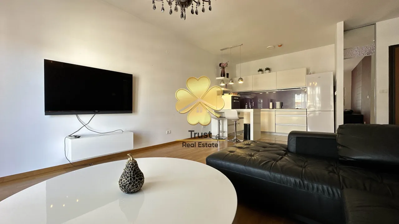 Izdavanje, jednosoban stan, 53m², City Kvart, Podgorica