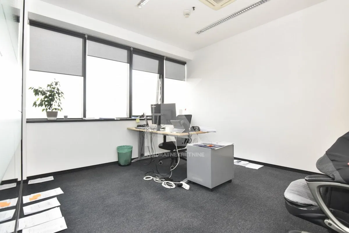 Rent, office space, 318m², Preko Morače, Podgorica