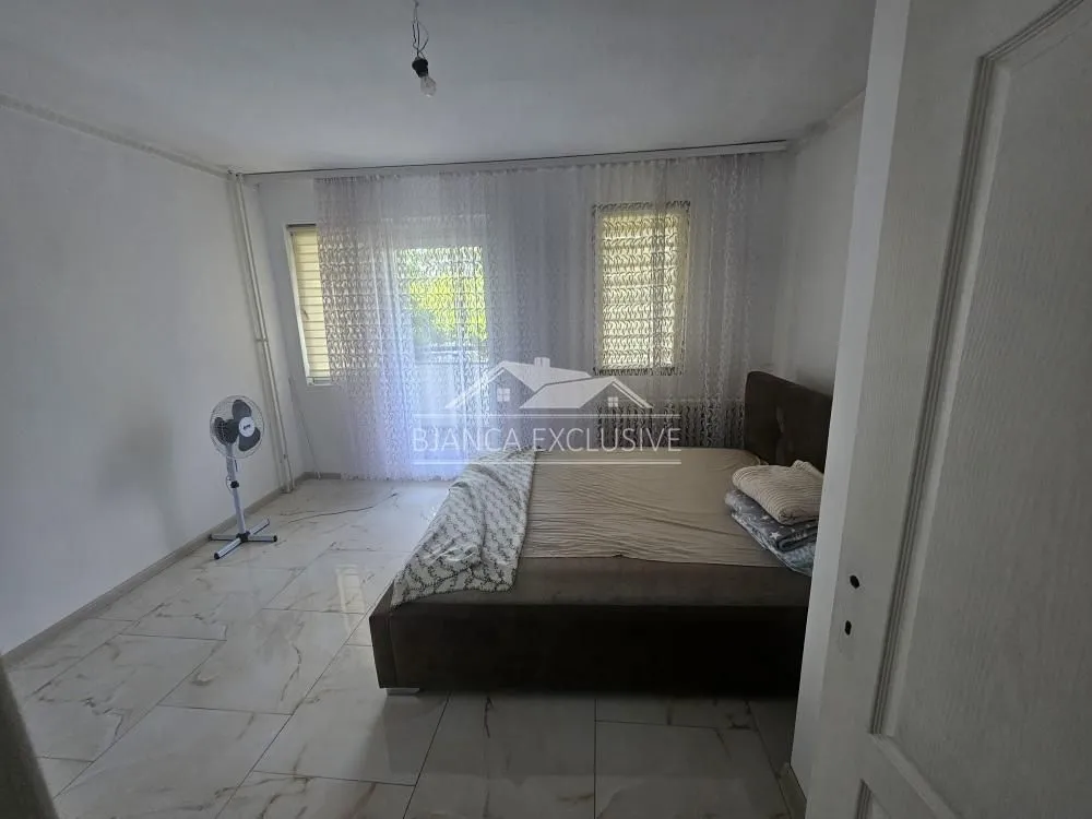Prodaja, trosoban stan, 77m², Brace Jerković, Voždovac Sve Podlokacije