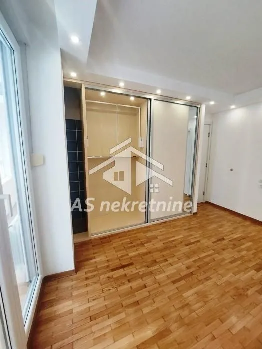 Izdavanje, trosoban stan, 58m², Zvezdara Sve Podlokacije, Beograd