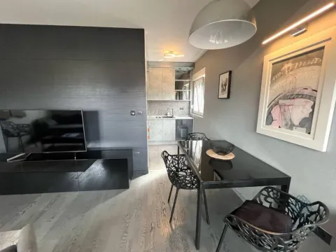 Izdavanje, jednosoban stan, 55m², City Kvart, Podgorica - image 5