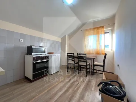 Izdavanje, dvosoban stan, 70m², Gornja Gorica, Podgorica - image 5