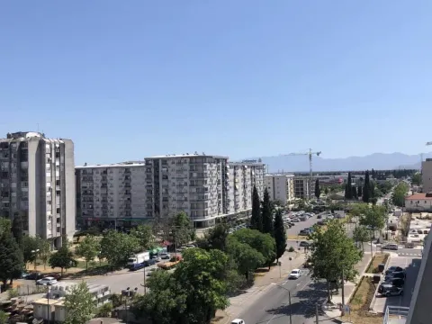 Izdavanje, poslovni prostor, 324m², Podgorica, Crna Gora - image 2