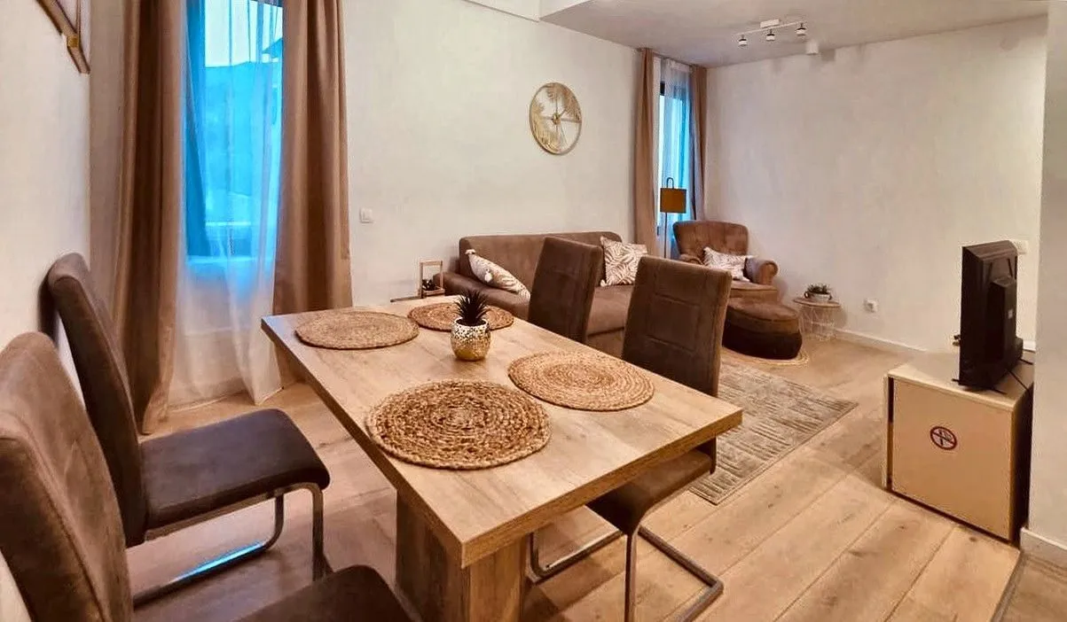 Rent, one bedroom apartment, 45m², Kalimanj, Tivat