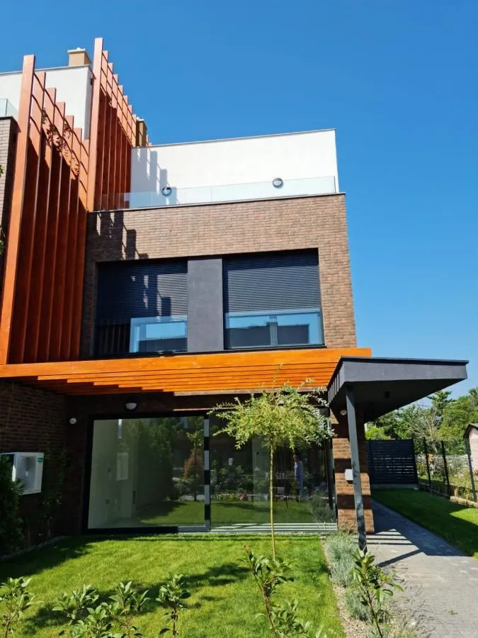 Rent, house, 240m², Sremska Kamenica, Petrovaradin