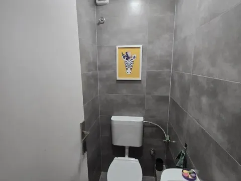 Izdavanje, trosoban stan, 88m², Novo naselje, Novi Sad - image 17