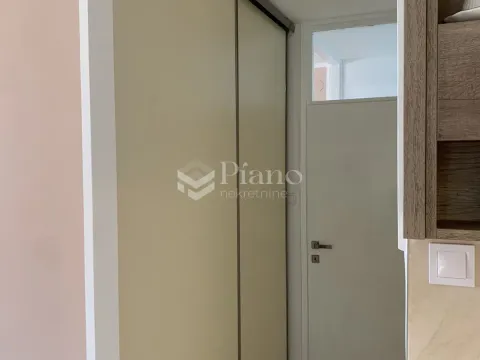 Rent, two bedroom apartment, 68m², Blok 5, Podgorica - image 9