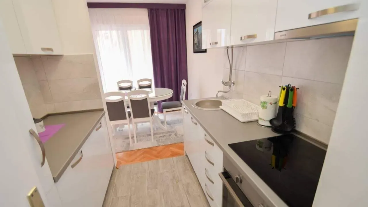 Rent, one bedroom apartment, 55m², Budva, Crna Gora