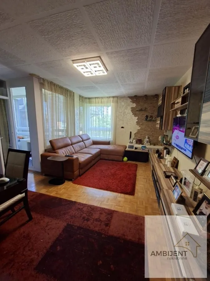 Prodaja, trosoban stan, 73m², Galenika, Beograd