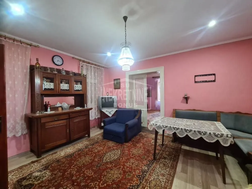 Prodaja, kuća, 263m², Bajmok, Subotica