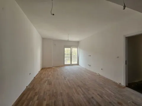 Sale, four bedroom apartment, 143m², Momišići, Podgorica - image 9