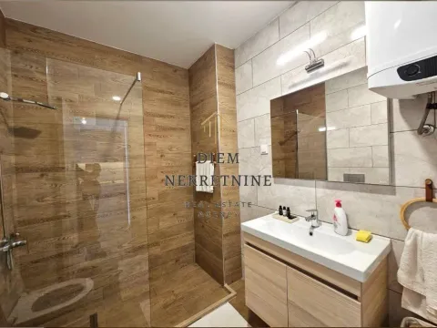 Rent, one bedroom apartment, 41m², Centar, Bar - image 7