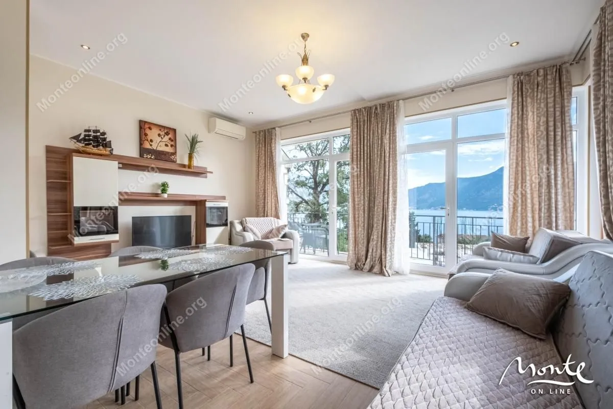 Prodaja, dvosoban stan, 104m², Orahovac, Kotor