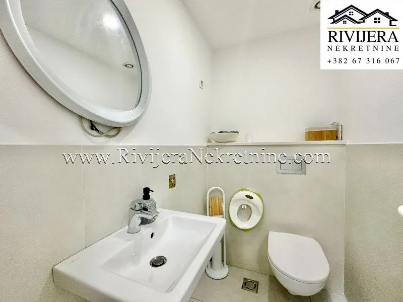 Sale, office space, 67m², Dobrota, Kotor