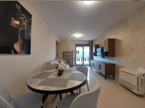 Izdavanje, dvosoban stan, 67m², Radanovići, Kotor - image 14