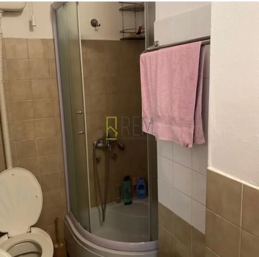 Prodaja, jednosoban stan, 42m², Blok 9, Podgorica