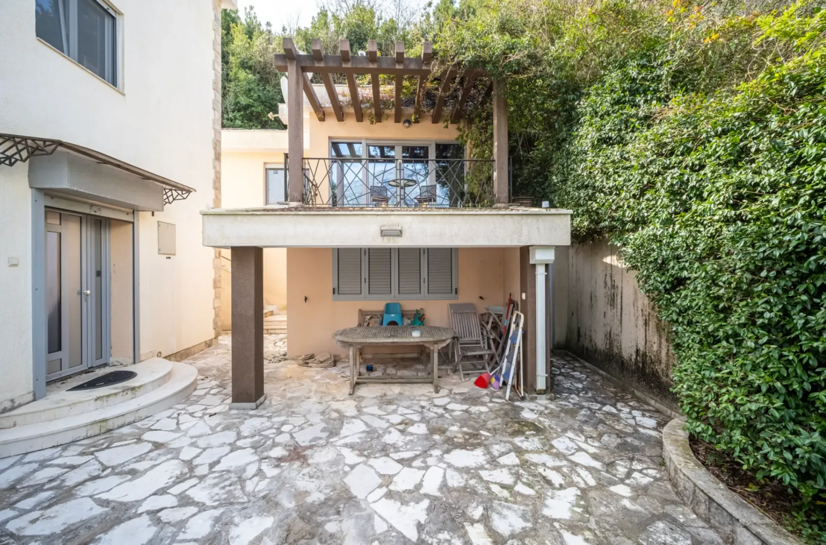 Prodaja, kuća, 484m², Stoliv, Kotor