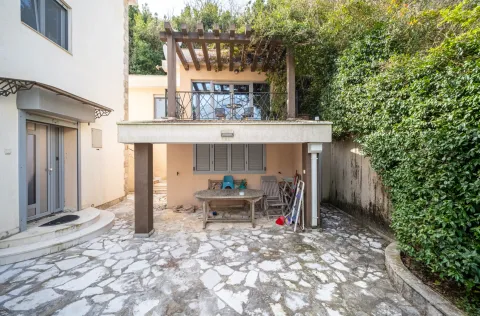 Prodaja, kuća, 484m², Stoliv, Kotor - image 23