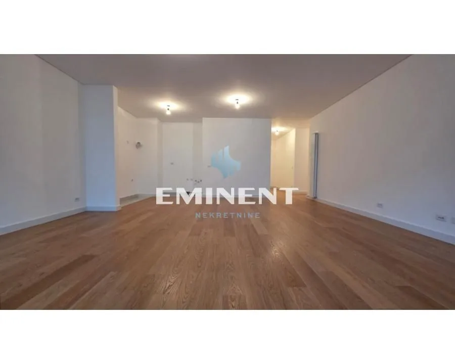Prodaja, trosoban stan, 94m², Crveni Krst, Beograd