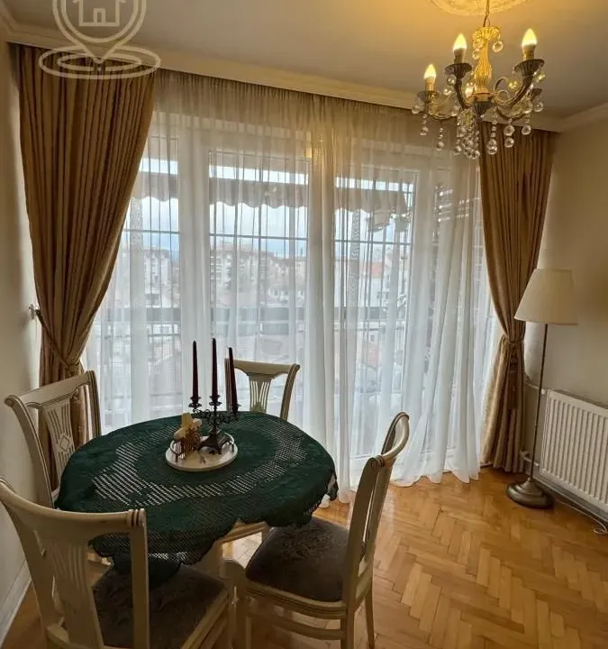 Prodaja, trosoban stan, 71m², Centar, Kragujevac