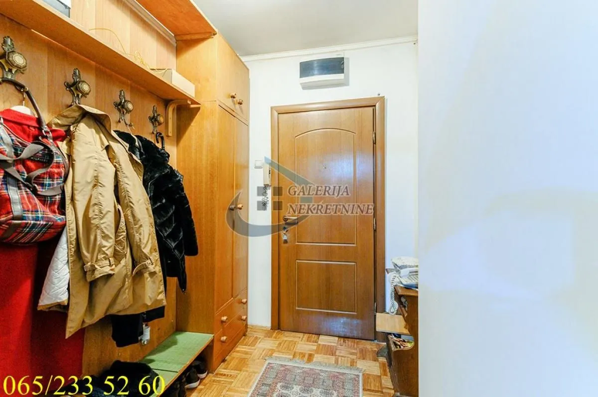 Prodaja, trosoban stan, 73m², Vračar Sve Podlokacije, Beograd
