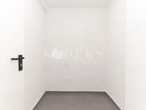 Izdavanje, dvosoban stan, 65m², Stari Aerodrom, Podgorica - image 14