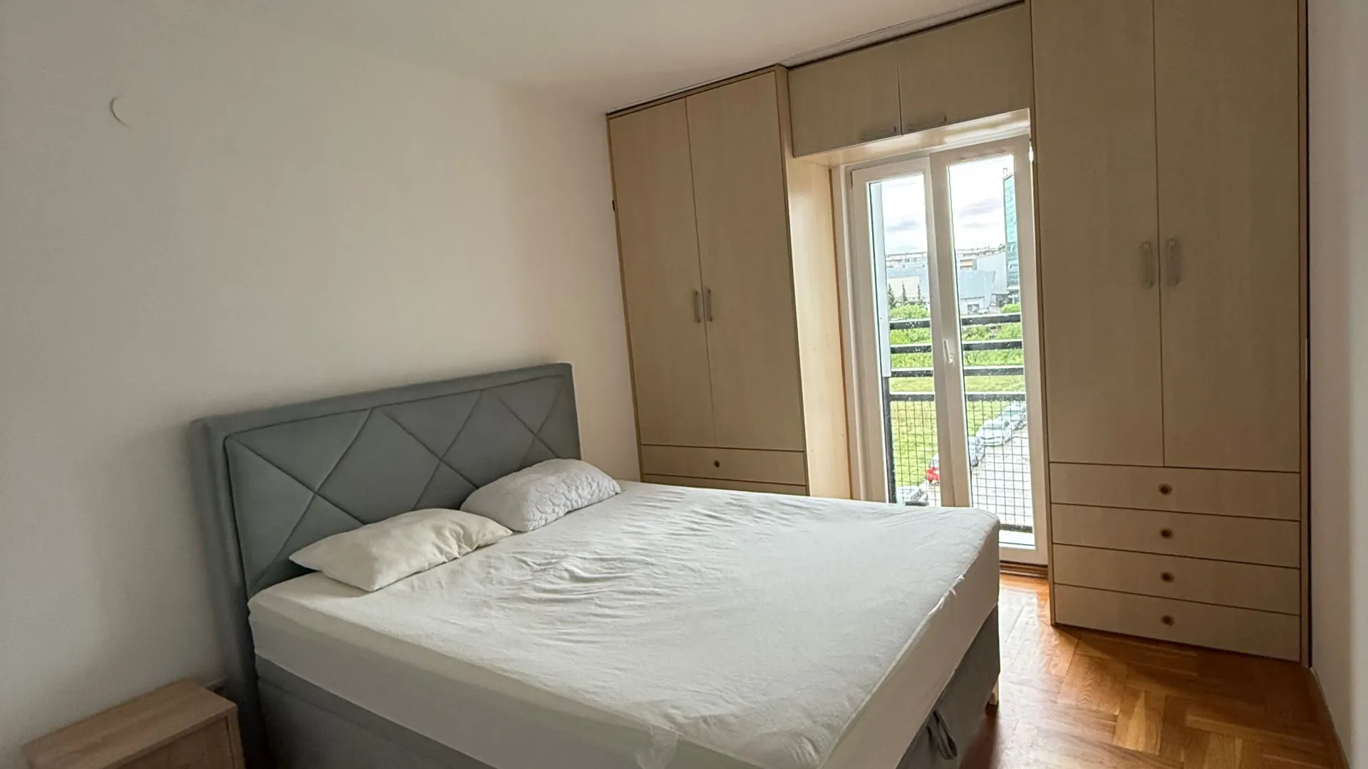 Izdavanje, dvosoban stan, 56m², City Kvart, Podgorica