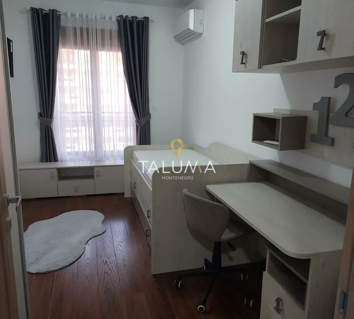 Rent, two bedroom apartment, 77m², City Kvart, Podgorica