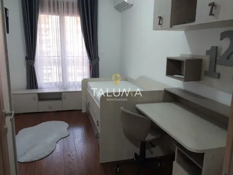 Izdavanje, dvosoban stan, 77m², City Kvart, Podgorica - image 8