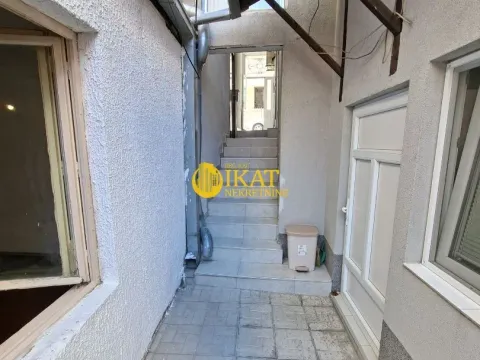 Prodaja, kuća, 26m², Đeram Pijaca, Beograd - image 4