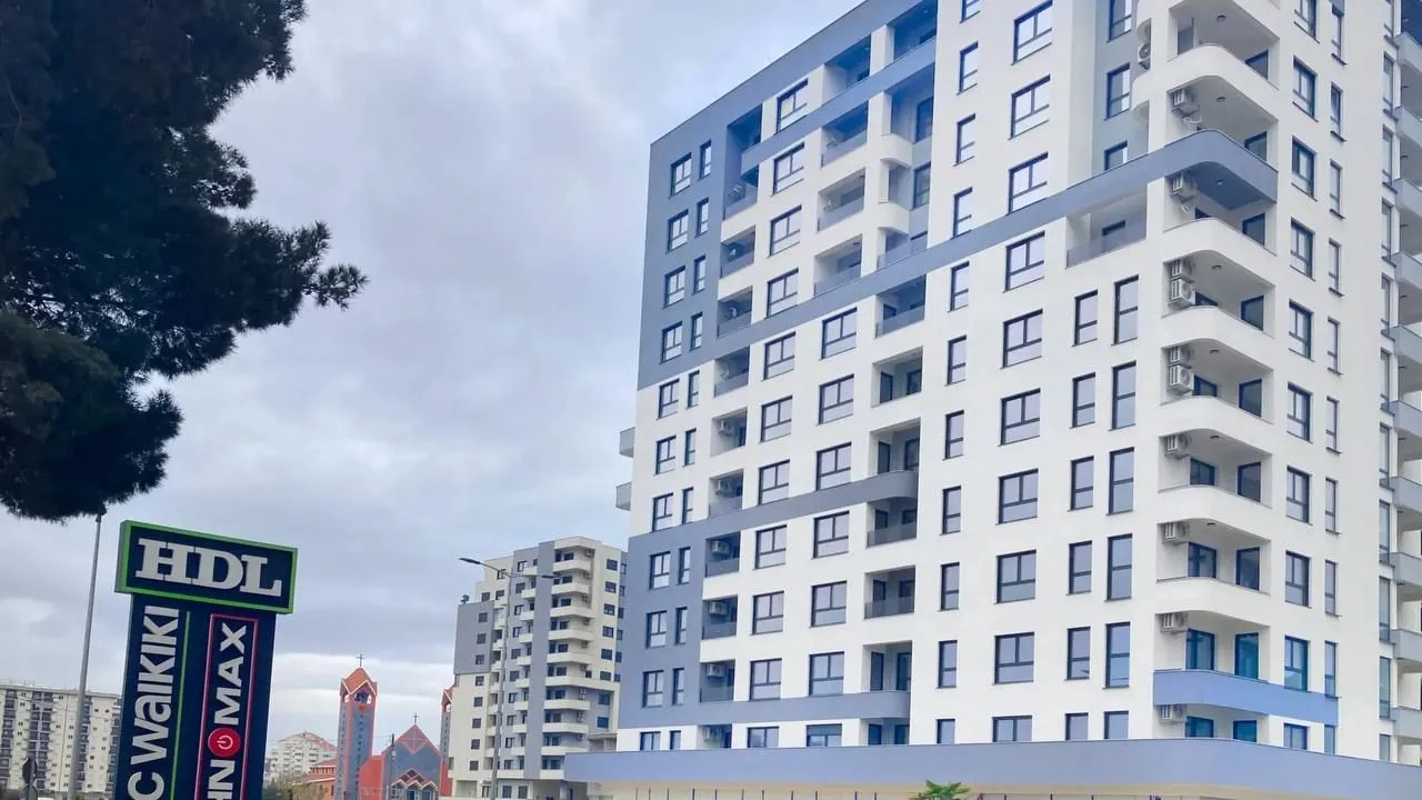 Sale, two bedroom apartment, 74m², Centar, Bar