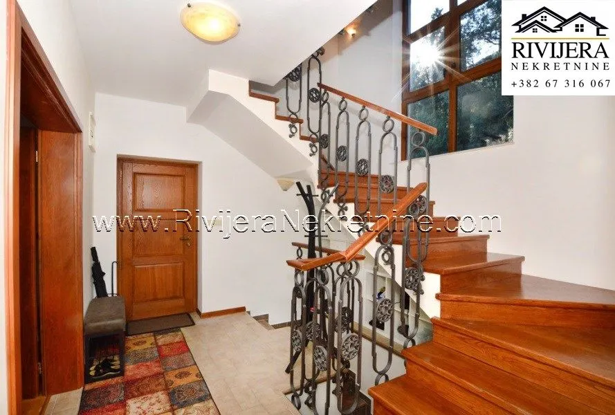Prodaja, kuća, 223m², Žvinje, Herceg Novi