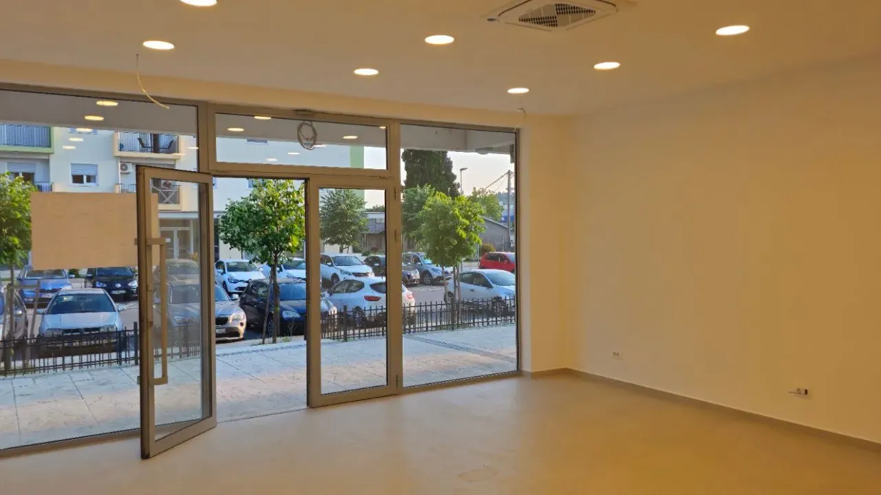Izdavanje, poslovni prostor, 46m², Zabjelo, Podgorica