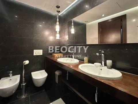 Izdavanje, četvorosoban stan, 240m², Kalenić Pijaca, Vračar Sve Podlokacije - image 31