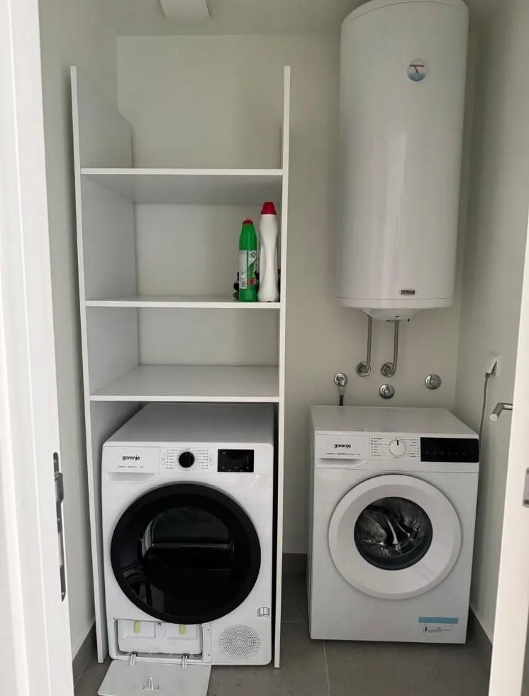 Rent, three bedroom apartment, 83m², Savski Venac, Beograd