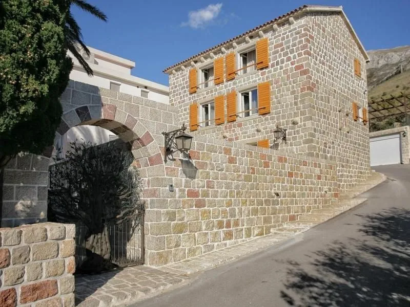 Sale, house, 434m², Reževići, Budva