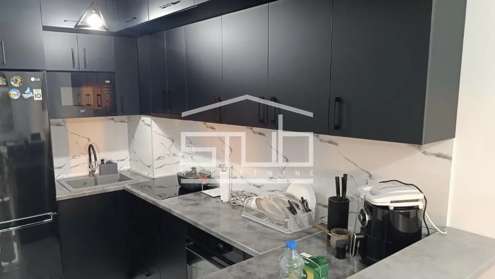 Prodaja, trosoban stan, 76m², Centar, Pančevo