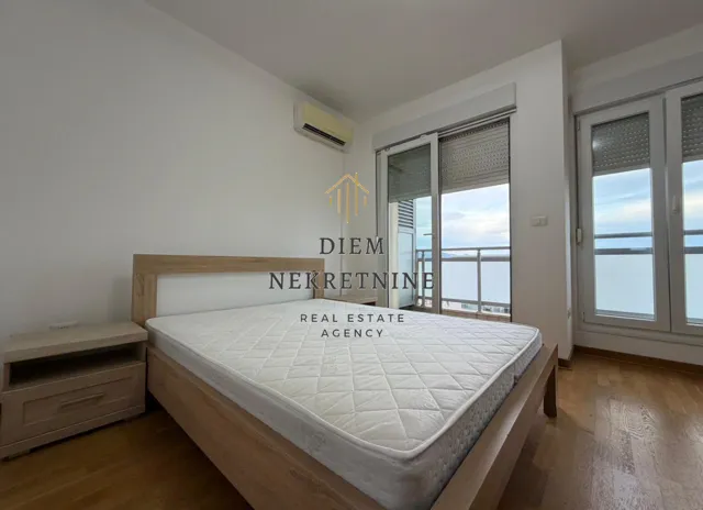 Rent, two bedroom apartment, 68m², City Kvart, Podgorica