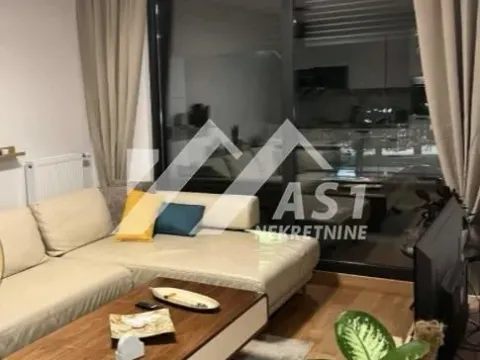 Izdavanje, dvosoban stan, 43m², Sajam, Novi Sad Sve Podlokacije