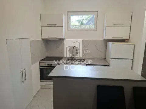 Rent, three bedroom apartment, 85m², Savski Venac, Beograd - image 15