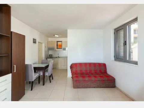 Sale, one bedroom apartment, 31m², Bečići, Budva - image 3