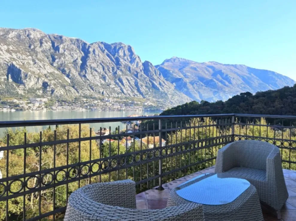 Prodaja, dvosoban stan, 97m2, Prčanj, Kotor
