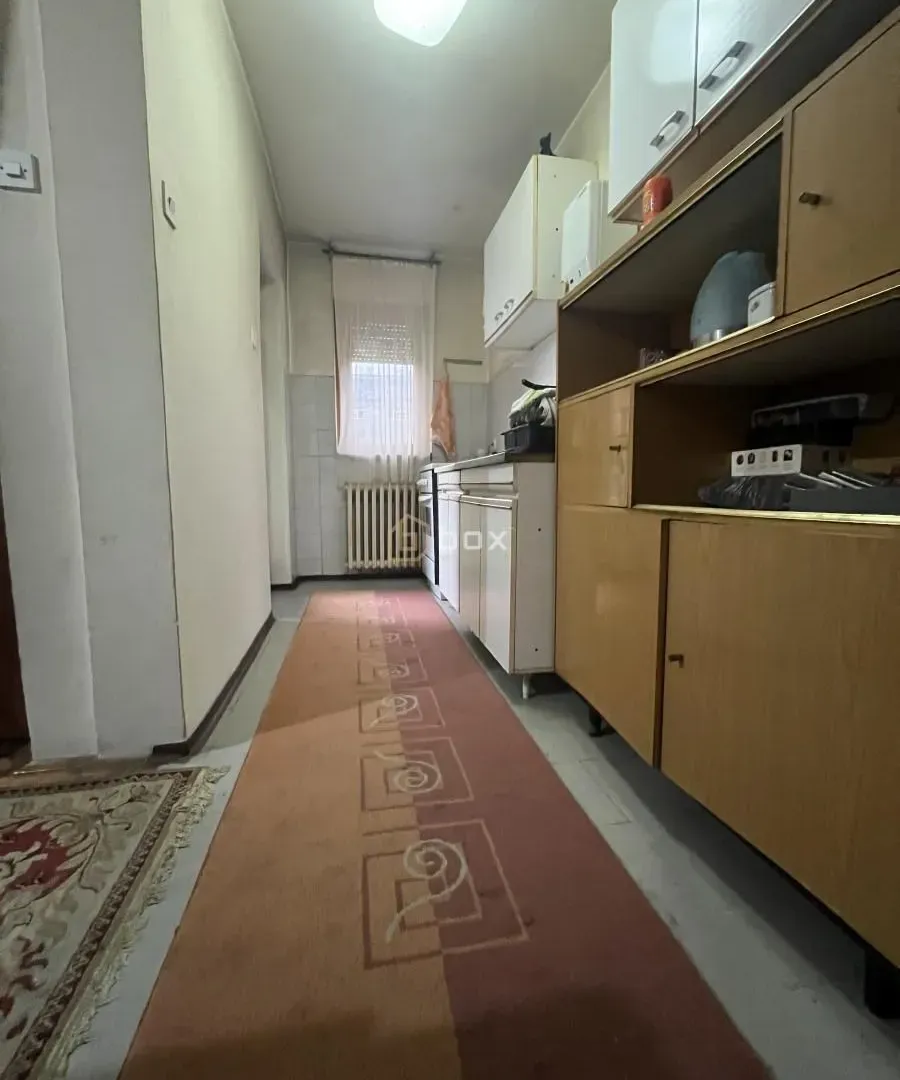 Prodaja, trosoban stan, 77m², Medijana, Niš