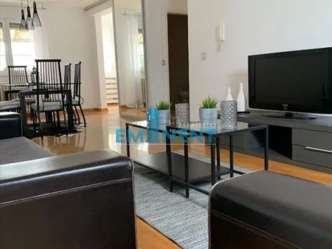 Izdavanje, četvorosoban stan, 135m², Senjak, Beograd